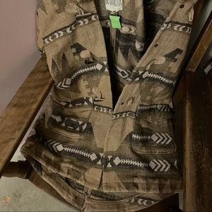 Thick BB Dakota Jacket! Fur hood. Never worn! Unisex!!